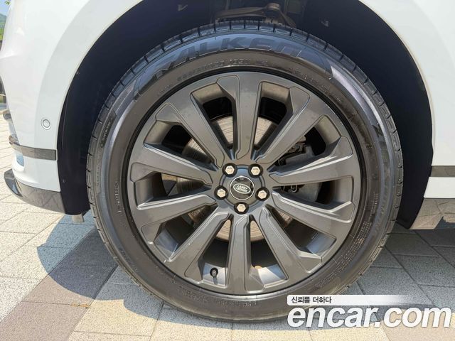 Land Rover Range Rover Velar 2.0 P250 R-Dynamic SE - фото 4