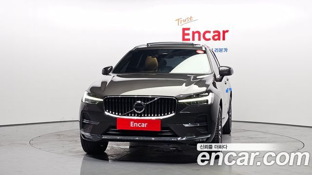Volvo XC60 2-го поколения B5 Ultimate Bright - фото 2