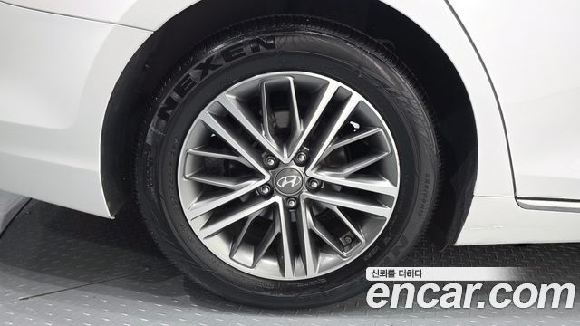 Hyundai Grandeur IG 3.0 LPi Modern Basic (Rental Car) - фото 4