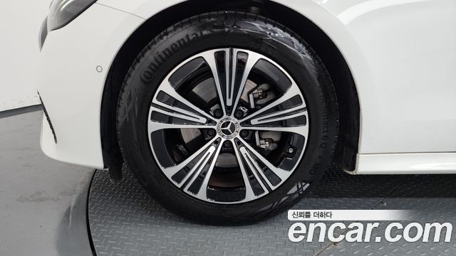 Mercedes-Benz E-Class W214 E200 Avantgarde Limited - фото 4