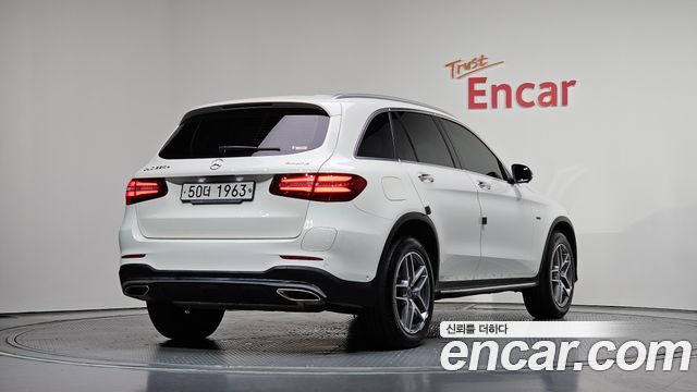 Mercedes-Benz GLC-Class X253 GLC350e 4MATIC AMG Line - фото 1