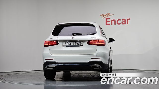 Mercedes-Benz GLC-Class X253 GLC350e 4MATIC AMG Line - фото 3