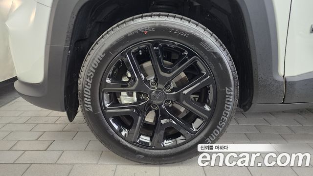 Jeep Renegade 1.3 Limited - фото 4
