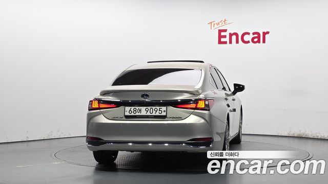 Lexus ES 7-го поколения Executive - фото 3