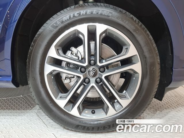 Audi Q5 40 TFSI Quiattro Advanced - фото 4