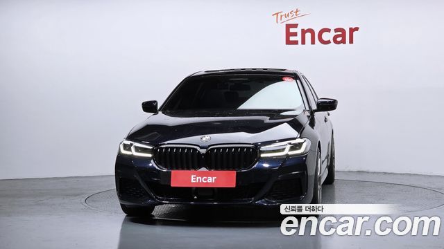 BMW 5-Series G30 523d M Sport - фото 2