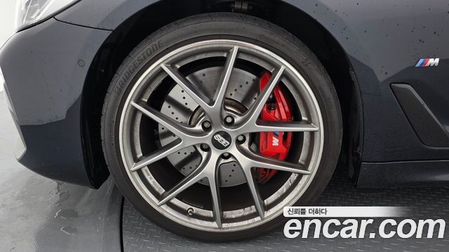 BMW 5-Series G30 523d M Sport - фото 4