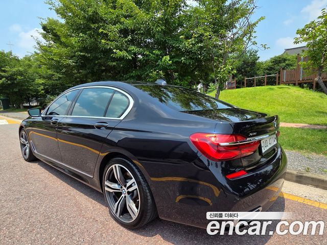 BMW 7-Series G11 740Li xDrive M Sport Package - фото 3