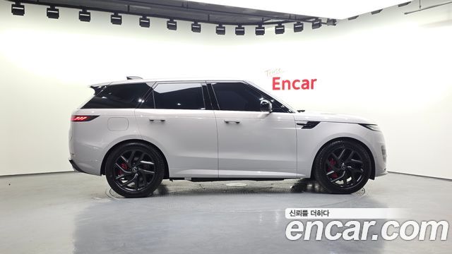 Land Rover Range Rover Sport 3-го поколения P550E Dynamic HSE - фото 4