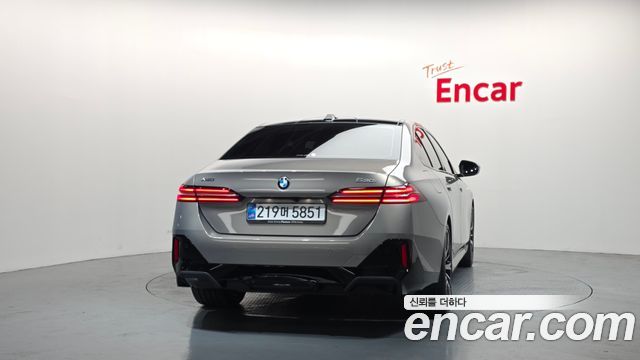 BMW 5-Series G60 530i xDrive M Sport - фото 3