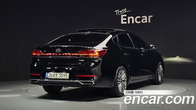Kia K7 Premier, гибрид Signature - фото 1