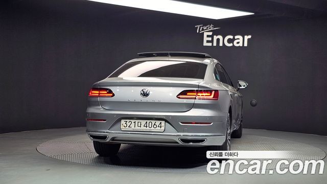 Volkswagen Arteon 2.0 TDI Premium - фото 3