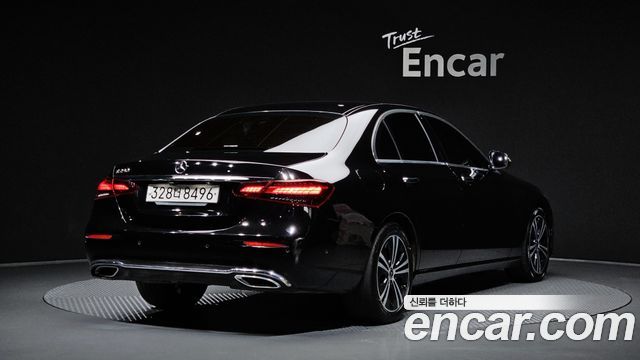 Mercedes-Benz E-Class W213 E250 Avantgarde - фото 1