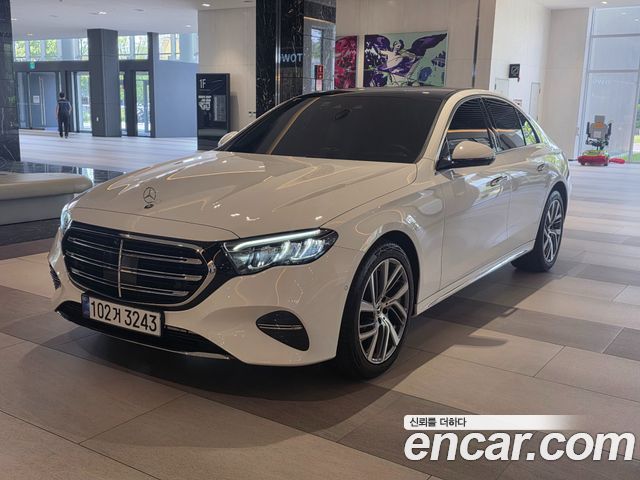 Mercedes-Benz E-Class W214 E220d 4MATIC Exclusive - фото 0