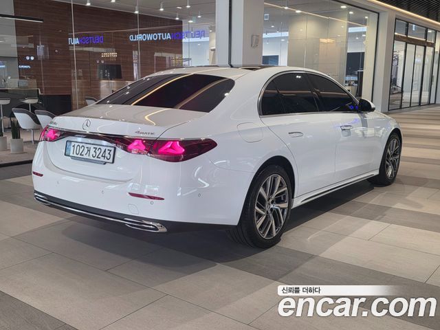 Mercedes-Benz E-Class W214 E220d 4MATIC Exclusive - фото 1