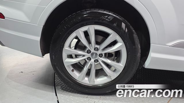 Audi Q7 45 TFSI Quattro - фото 4