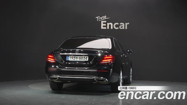 Mercedes-Benz E-Class W213 E300 4MATIC Exclusive - фото 3
