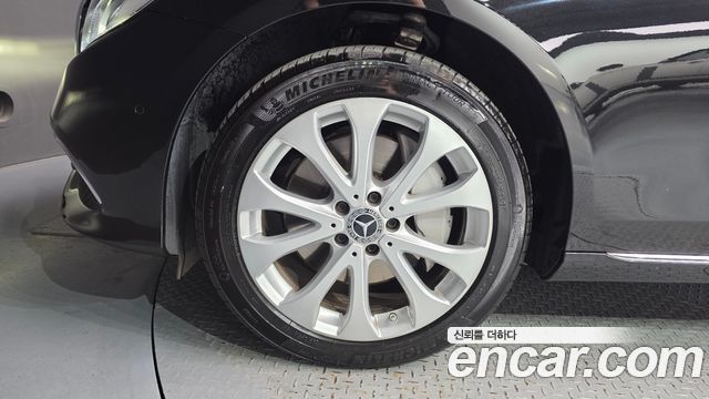 Mercedes-Benz E-Class W213 E300 4MATIC Exclusive - фото 4