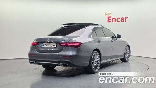 Mercedes-Benz E-Class W213 E350 4MATIC AMG Line - фото 1