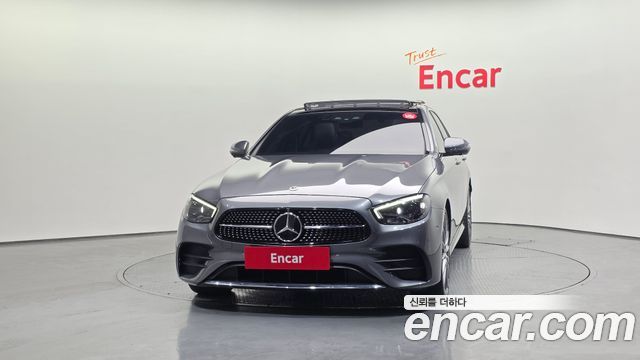Mercedes-Benz E-Class W213 E350 4MATIC AMG Line - фото 2