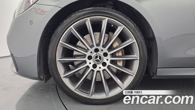 Mercedes-Benz E-Class W213 E350 4MATIC AMG Line - фото 4