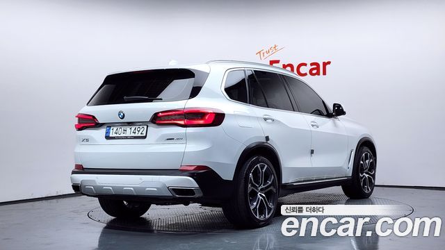 BMW X5 G05 xDrive 40i xLine - фото 1