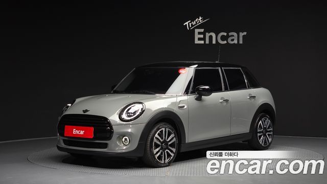 Mini Cooper 5Door Standard 3rd - фото 0