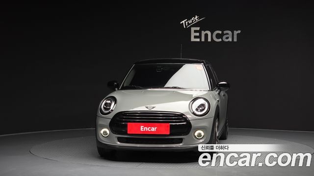 Mini Cooper 5Door Standard 3rd - фото 2