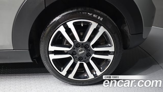 Mini Cooper 5Door Standard 3rd - фото 4