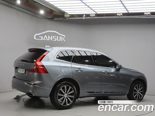 Volvo XC60 2-го поколения B5 Inscription - фото 3