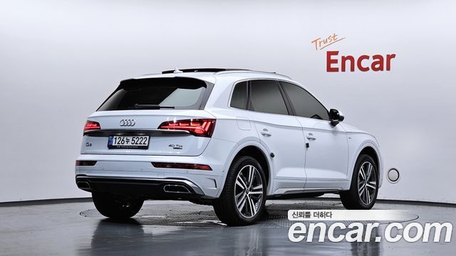Audi Q5 FY 40 TDI Quattro Premium - фото 1