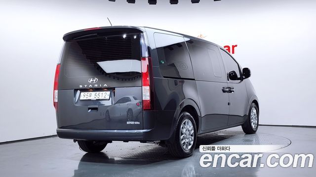 Hyundai Staria Cargo 5-Seater Modern - фото 1