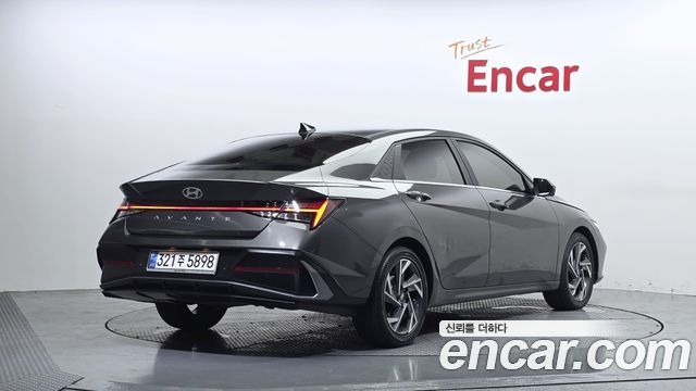 Hyundai Avante Новый CN7 1.6 Inspiration - фото 1
