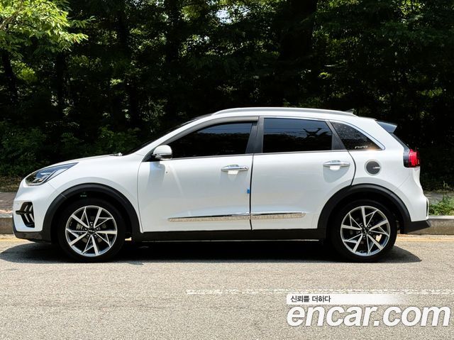Kia Niro Новый 1.6 HEV Signature - фото 1