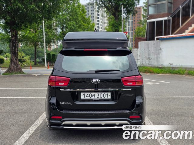 Kia Carnival Новый Gasoline 9-seater Limousine(Special vehicle) - фото 3