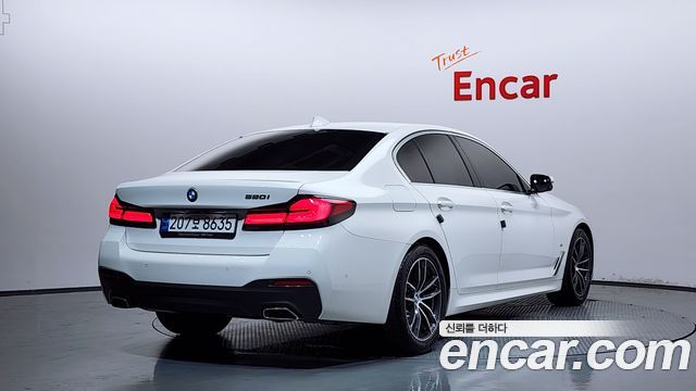 BMW 5-Series G30 520i M Sport - фото 1