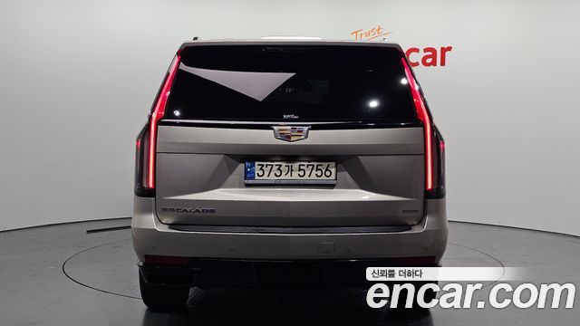 Cadillac Escalade 5-го поколения 6.2 ESV ESV Sports Platinum - фото 3