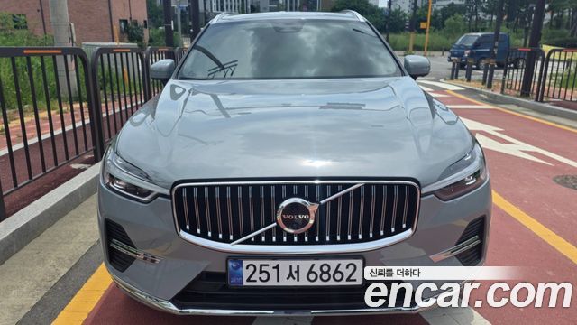 Volvo XC60 2-го поколения B5 Ultimate Bright - фото 2