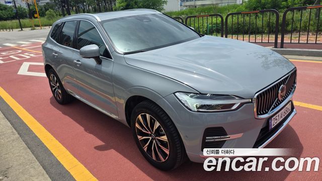 Volvo XC60 2-го поколения B5 Ultimate Bright - фото 4