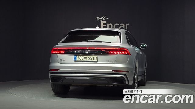 Audi Q8 50 TDI Quattro Premium - фото 3
