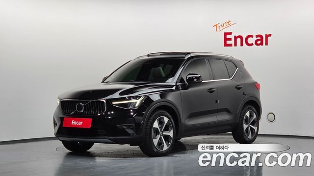 Volvo XC40 B4 Ultimate Bright - фото 0