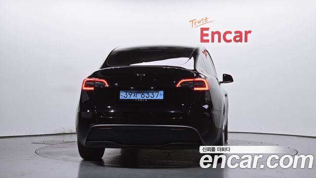 Tesla Model Y RWD - фото 3