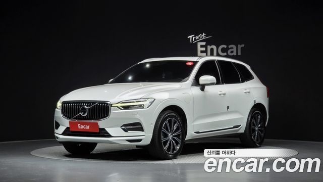 Volvo XC60 2-го поколения T8 Inscription - фото 0