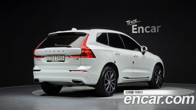 Volvo XC60 2-го поколения T8 Inscription - фото 1