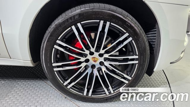 Porsche Macan 3.6 Turbo 95B - фото 4