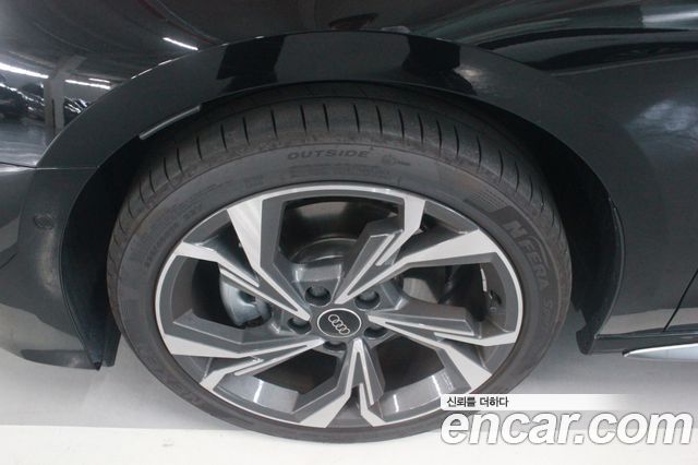 Audi A3 40 TFSI Premium - фото 4