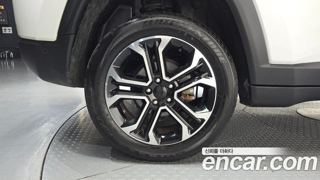 Jeep Compass 2-го поколения 2.4 Limitied AWD - фото 4