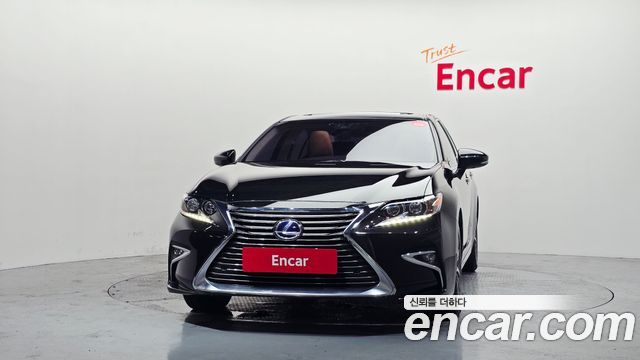 Lexus ES 300h Supreme+ XV60 - фото 2