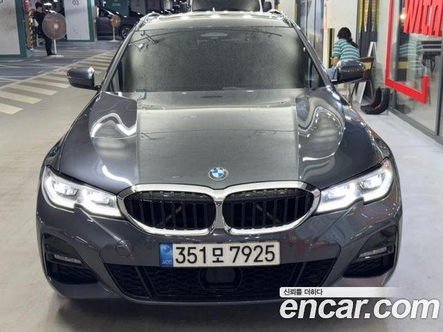 BMW 3-Series G20 320i Touring M Sports - фото 1