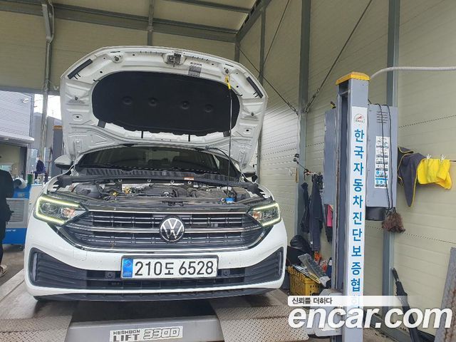 Volkswagen Jetta 7-го поколения 1.5 TSI Prestige - фото 0